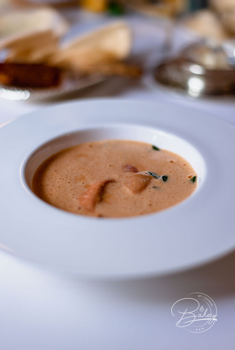 Lobster soup recipe - Best soup in Hamburg with tradition since 1909 - instructions simple recipe for lobster soup - always succeeds - a recipe over decades not public, VIPs love this lobster soup from Hamburg - Restaurant Atlantic Hamburg - Fine Dining Experience - Foodblog