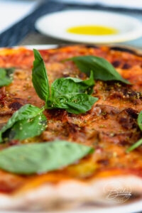 Pizza dough recipe - make the best pizza dough yourself - basic pizza recipe Recipe for pizza - quick pizza dough - make your own pizza - pizza dough with flour, water, yeast, oil, salt and spices. Delicious pizza dough recipe