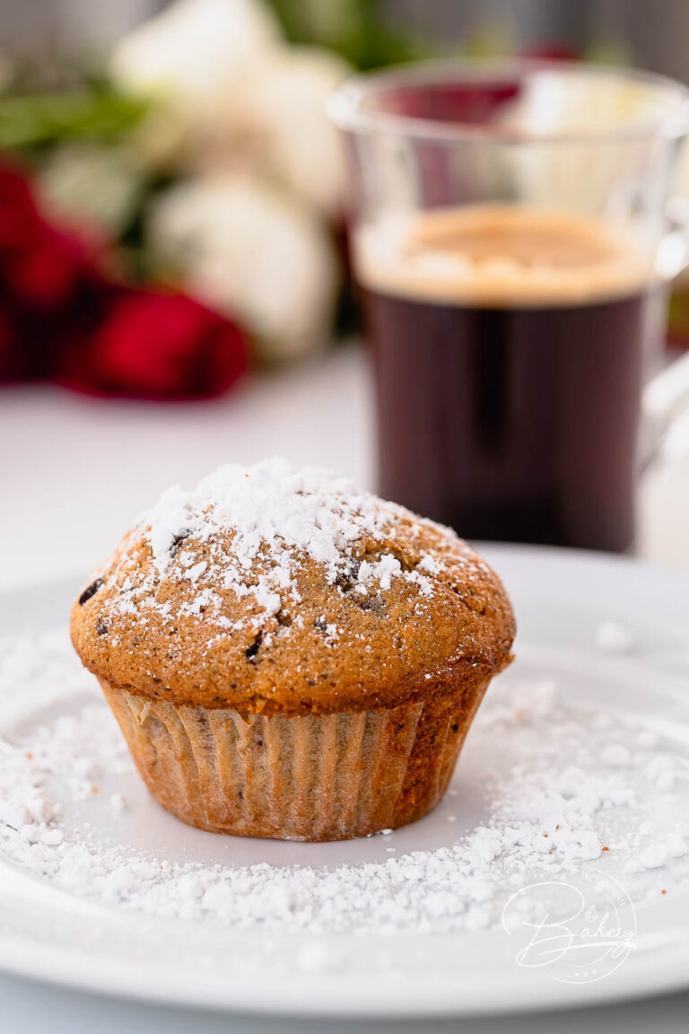 Espresso muffins recipe - coffee muffins baking instructions - muffins with chocolate, nuts, fruits - quick made muffins - easy baking recipe for kids and adults - Mini cake recipe for delicious coffee muffins. Muffins and cupcakes with coffee flavor, dark chocolate, nuts.