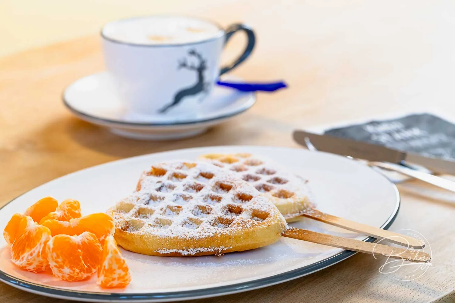 Crunchy waffles without milk - waffle batter recipe quick waffles - simple recipe and waffle recipe lactose free - instructions for waffles without milk - baking recipe for waffles easy for children - always succeed - heart waffles with sticks baking - children's birthday party