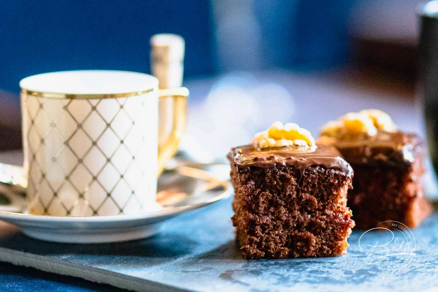 Chocolate Brownies Recipe - Christmas Brownies - Gingerbread Brownies Recipe - Simple recipe Christmas cake with chocolate - Gingerbread brownie with chocolate - Traditional cake recipe - Baking instructions - simple quick brownie cake with gingerbread spices
