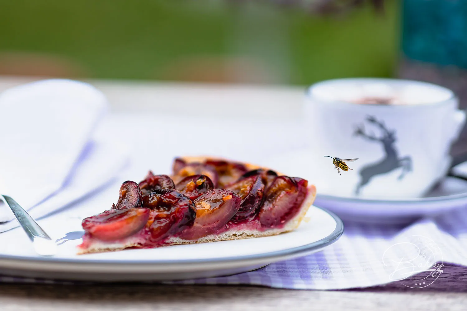 Bee loves cake - Plum cake recipe - simple, fast and delicious - cake with plums - plum cake Quick, succeeds beginners, shortcrust fruit cake