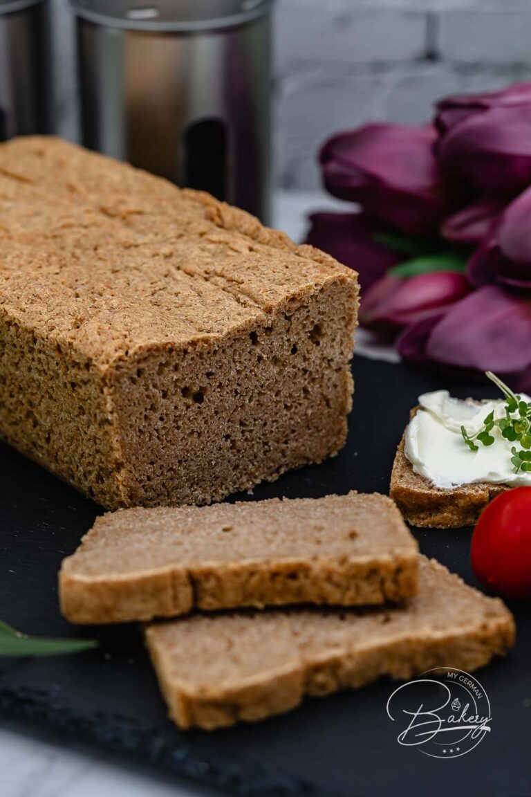 Spelt bread recipe - make your own delicious whole wheat bread - healthy bread recipe - easy instructions - healthy baking - recipe for spelt bread. Healthy whole wheat bread for delicious, fluffy spelt whole wheat bread. Bake healthy bread