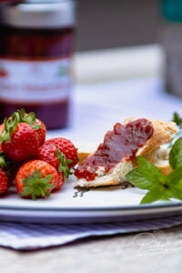 Strawberry jam recipe - very quickly homemade - recipe strawberry jam simple - jam cooking - make jam from strawberries yourself - fresh strawberries, frozen strawberries, frozen strawberries - Simple instructions for berry jam also raspberries,