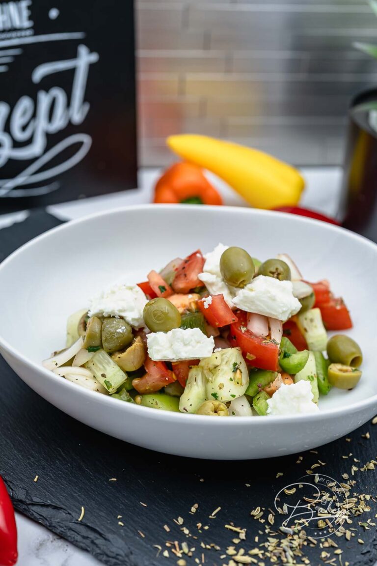 Greek farmer salad - Greek salad with feta - light Greek salad with feta for summer and barbecue - Greek salad with feta cheese - Balkan style summer salad - Healthy food