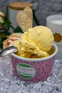 Instructions for our delicious peach yogurt ice cream recipe, which is extra fruity and creamy, made with simple ingredients. Peaches Fruit