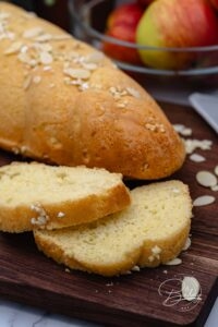 Brioche bread recipe - easy, tasty, sweet and quick bake brioche bread - sweet Easter bread - homemade Sunday brioche bread - brioche bread as breakfast bread and brioche for jam, Nutella, cheese or eggs. Simple, fast and delicious Easter bread recipe