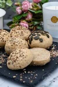 Best wholemeal spelt roll recipe for delicious dark bread rolls that are quick to make and taste easy and delicious